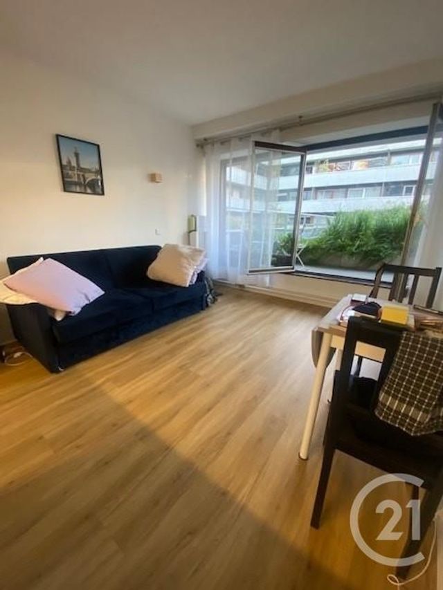 Appartement F1 à vendre PARIS